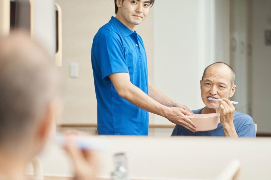 65歳以降もグループホームで安心して生活を続けるためには?